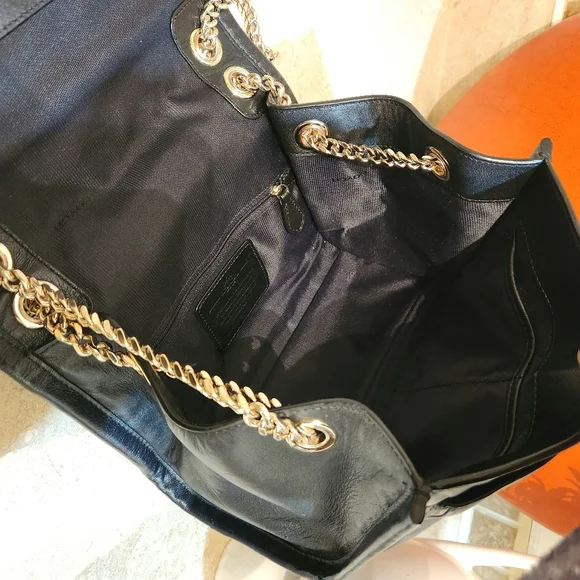 Coach Vintage Black Ranger Leather Crossbody Bag With Gold Chain ๐ฅ๐ฅ - Picture 10 of 16